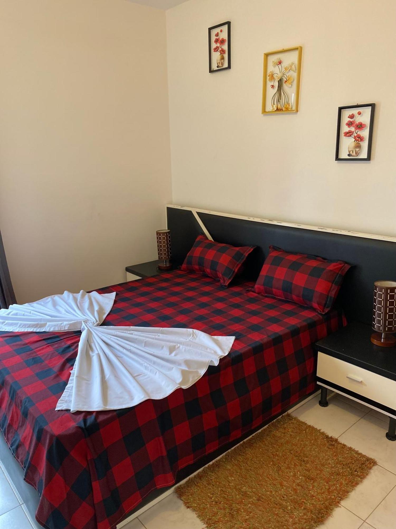Apartamento T2 Equipado E Aconchegante. Прая Екстериор снимка