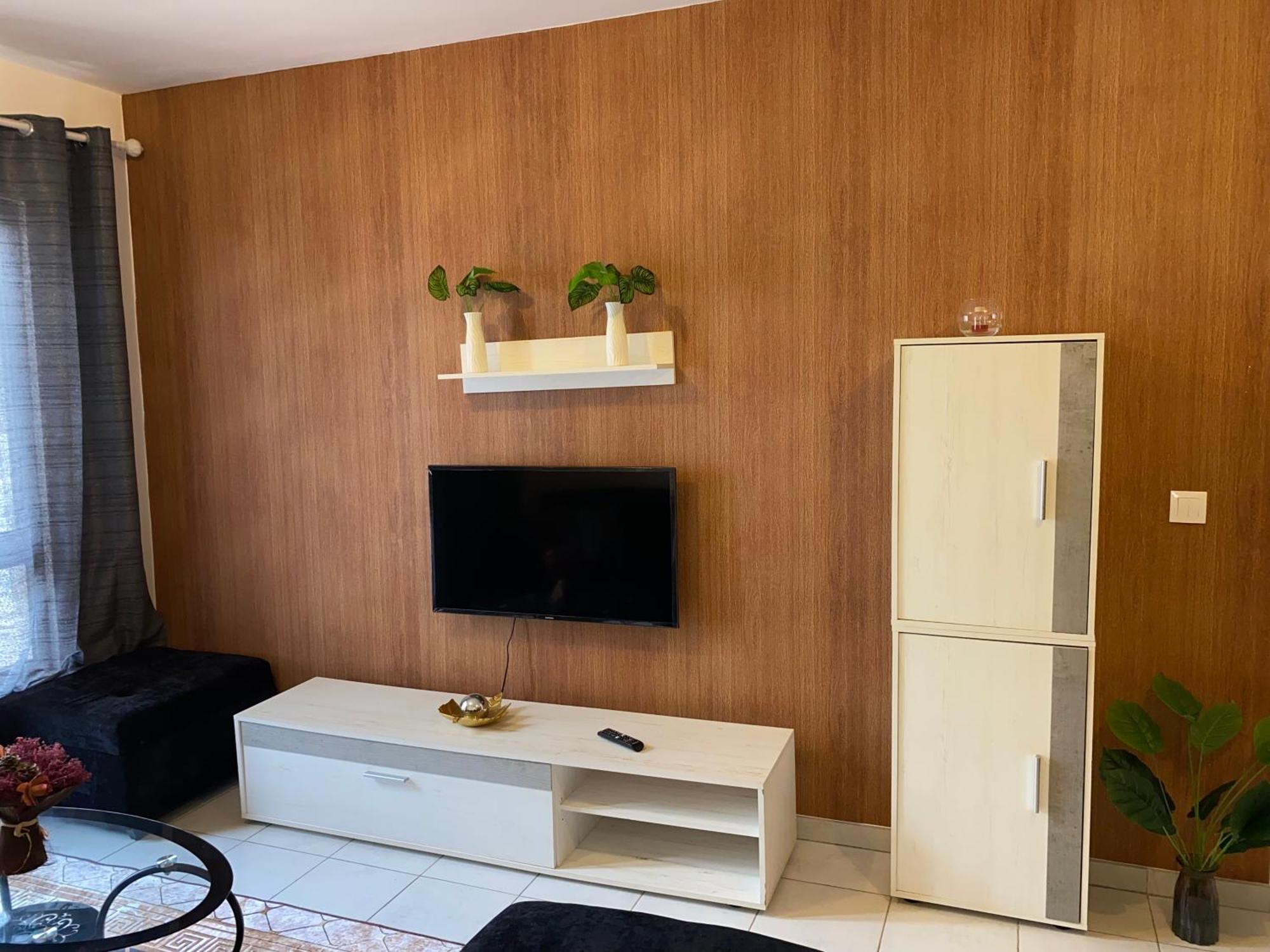 Apartamento T2 Equipado E Aconchegante. Прая Екстериор снимка