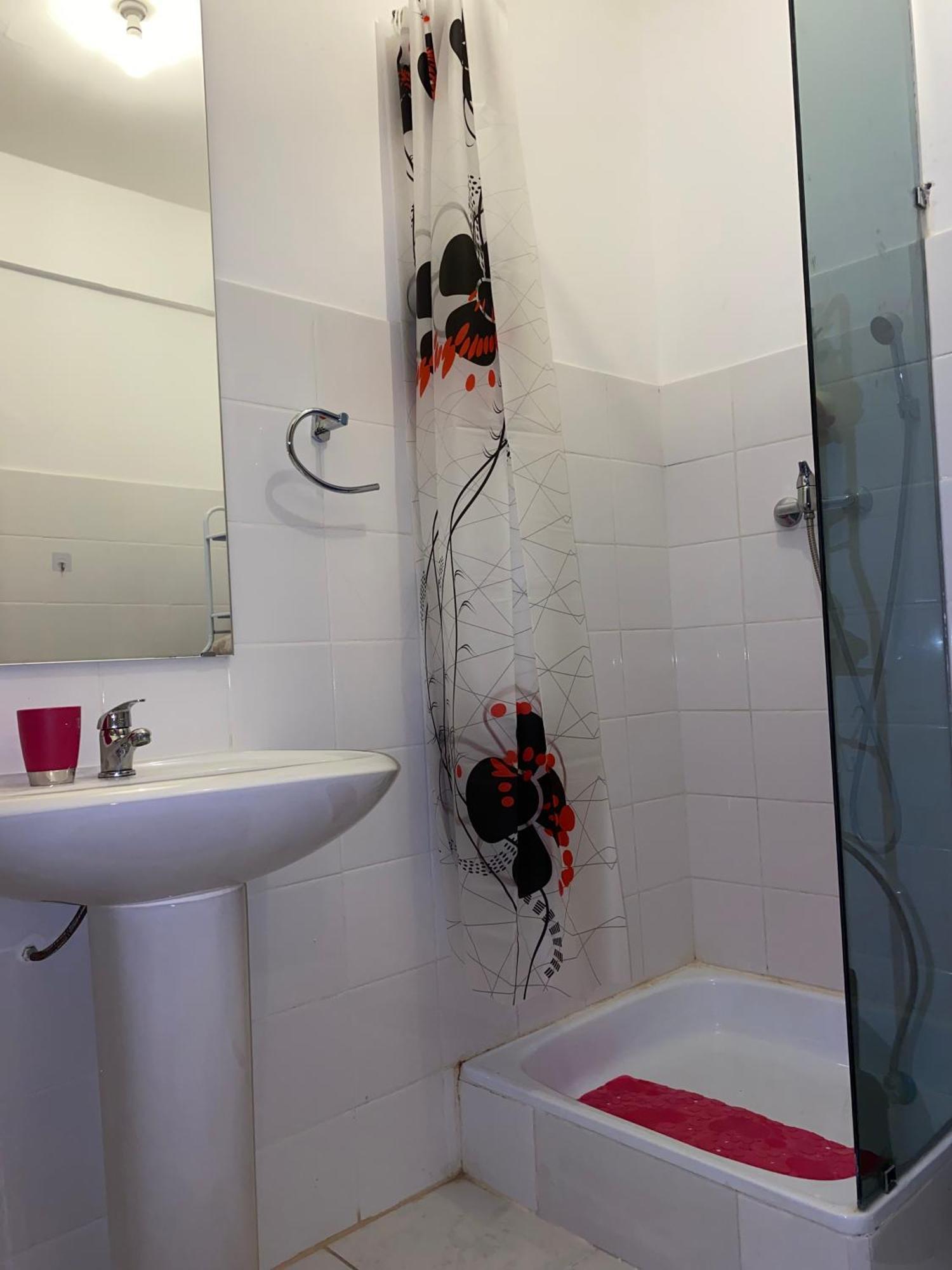 Apartamento T2 Equipado E Aconchegante. Прая Екстериор снимка