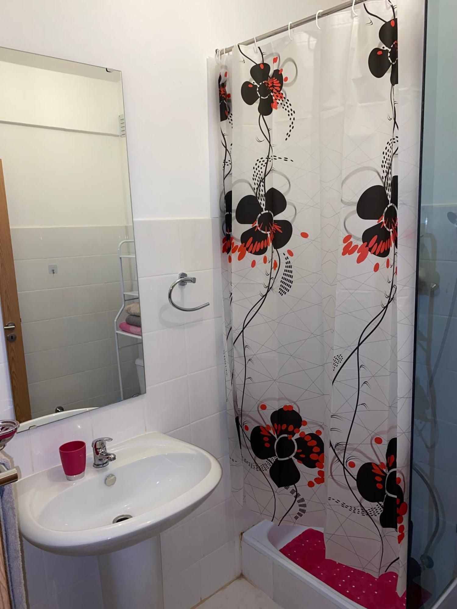 Apartamento T2 Equipado E Aconchegante. Прая Екстериор снимка