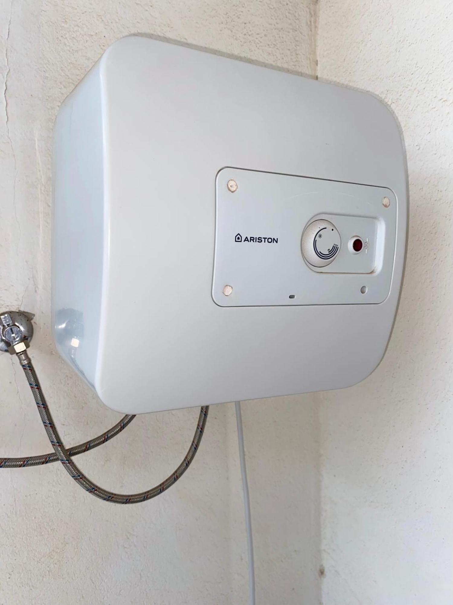 Apartamento T2 Equipado E Aconchegante. Прая Екстериор снимка